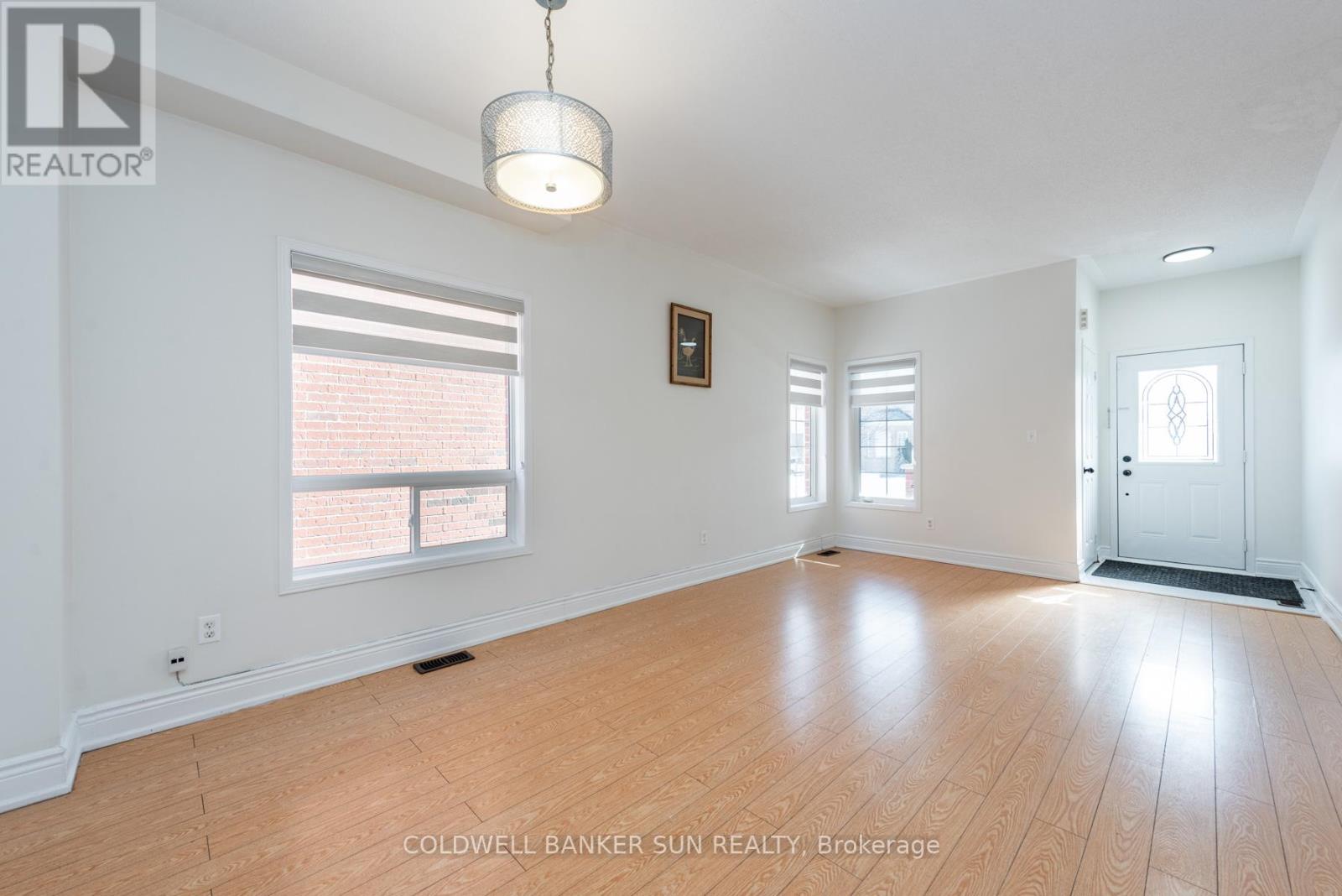 13 Travis Crescent, Brampton, Ontario  L7A 0P2 - Photo 4 - W13002444