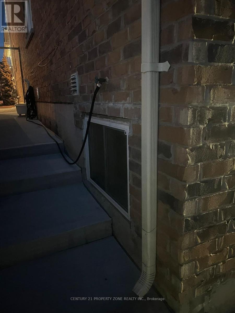 1568 GAINER CRESCENT, Milton, Ontario