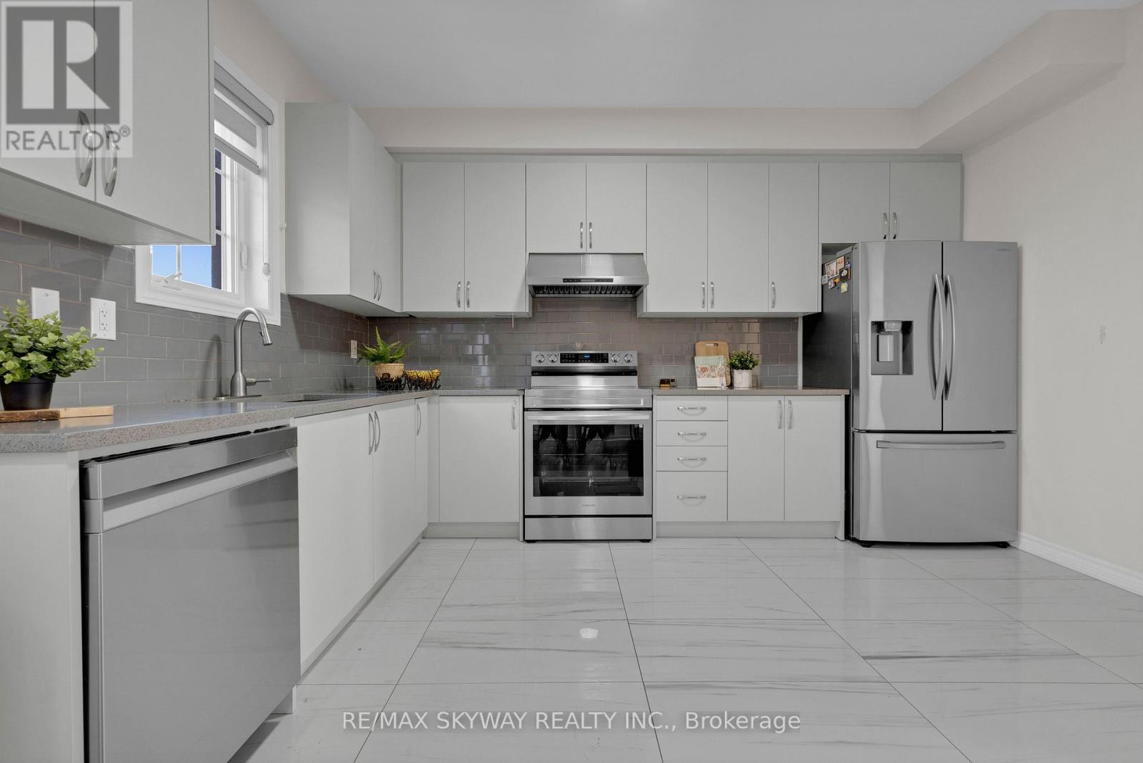 21 Allegro Drive, Brampton, Ontario  L6Y 5Y7 - Photo 7 - W13002464