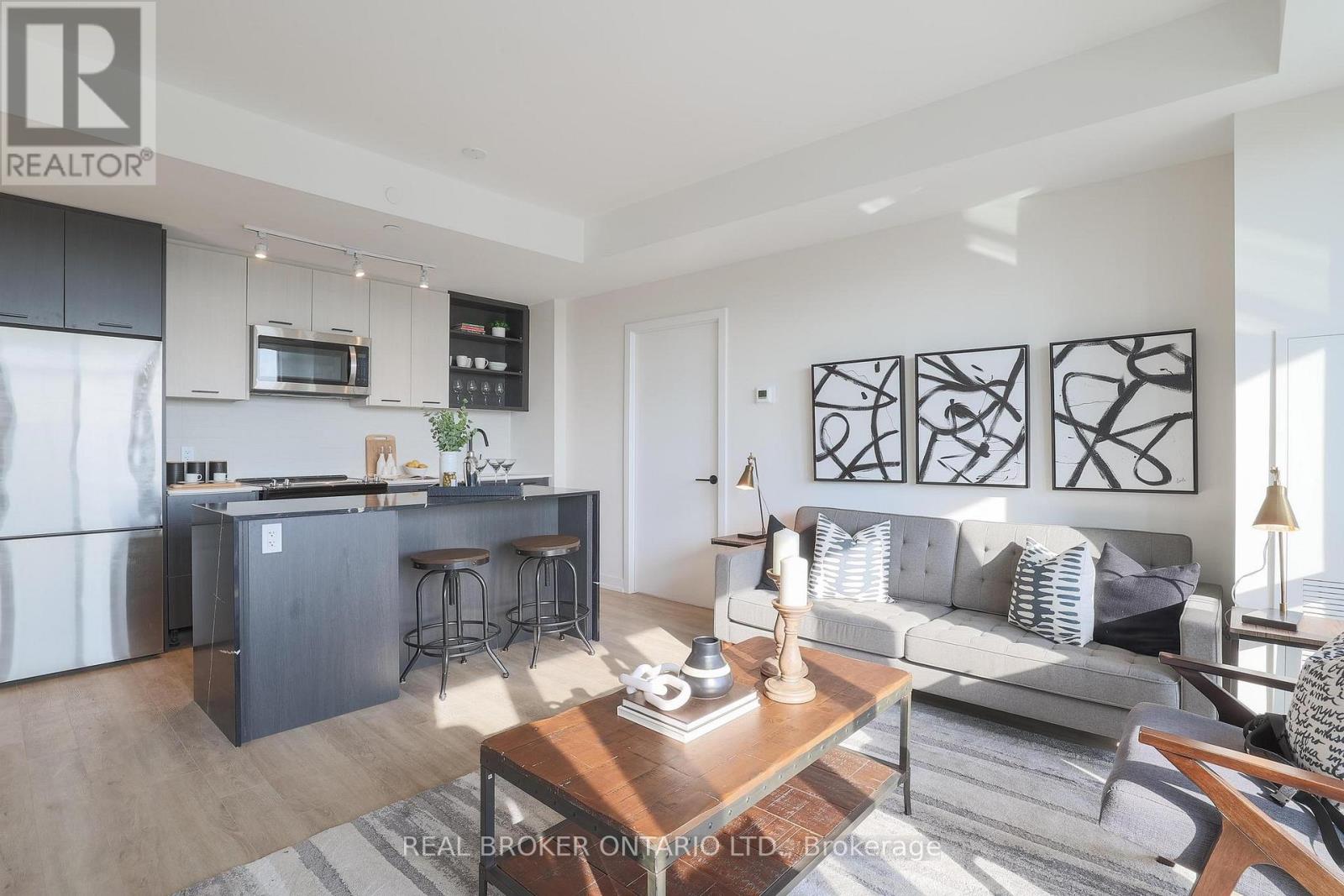 915 - 2300 St Clair Avenue W, Toronto, Ontario  M6N 0B3 - Photo 11 - W13002506