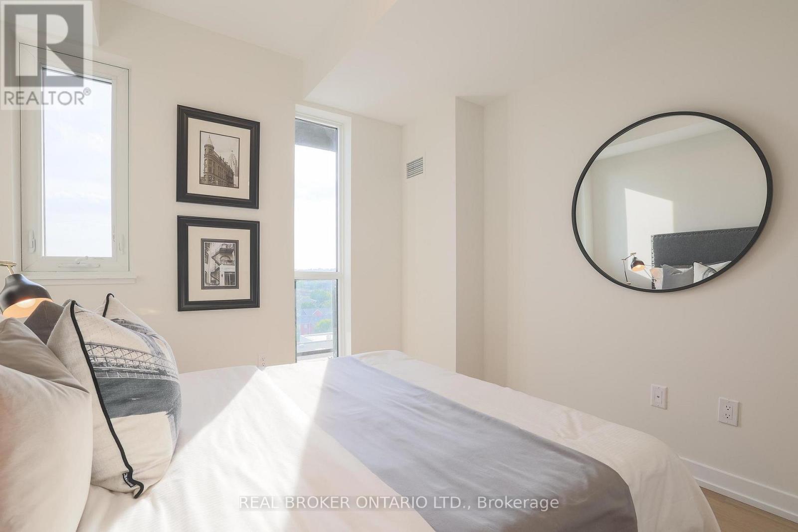 915 - 2300 St Clair Avenue W, Toronto, Ontario  M6N 0B3 - Photo 15 - W13002506