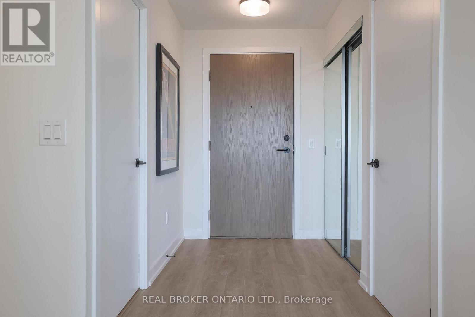 915 - 2300 St Clair Avenue W, Toronto, Ontario  M6N 0B3 - Photo 2 - W13002506