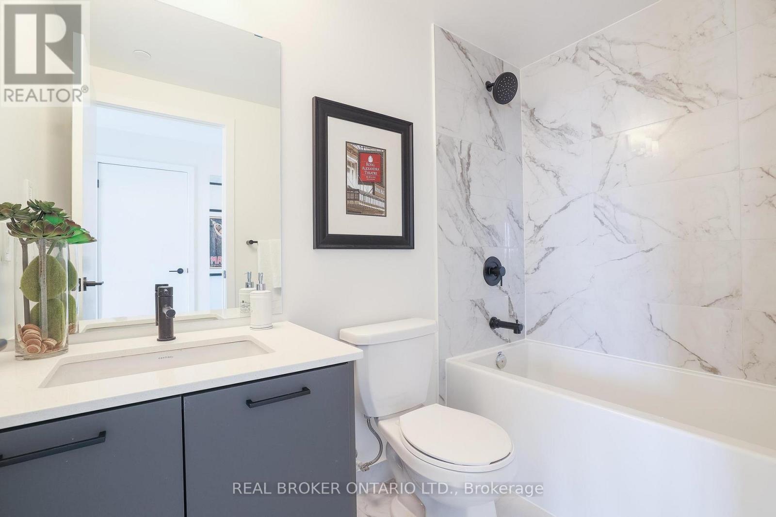 915 - 2300 St Clair Avenue W, Toronto, Ontario  M6N 0B3 - Photo 22 - W13002506