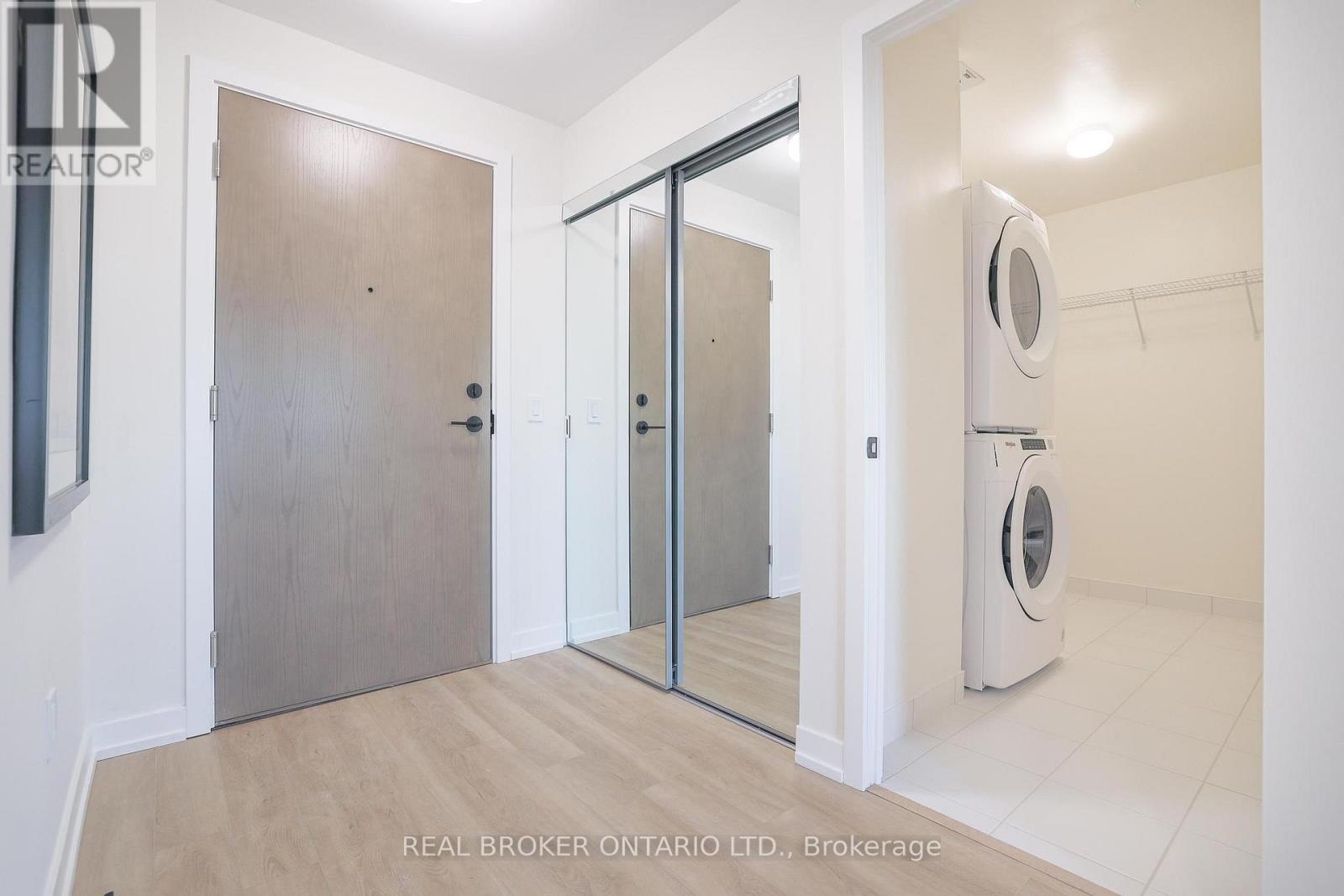 915 - 2300 St Clair Avenue W, Toronto, Ontario  M6N 0B3 - Photo 28 - W13002506