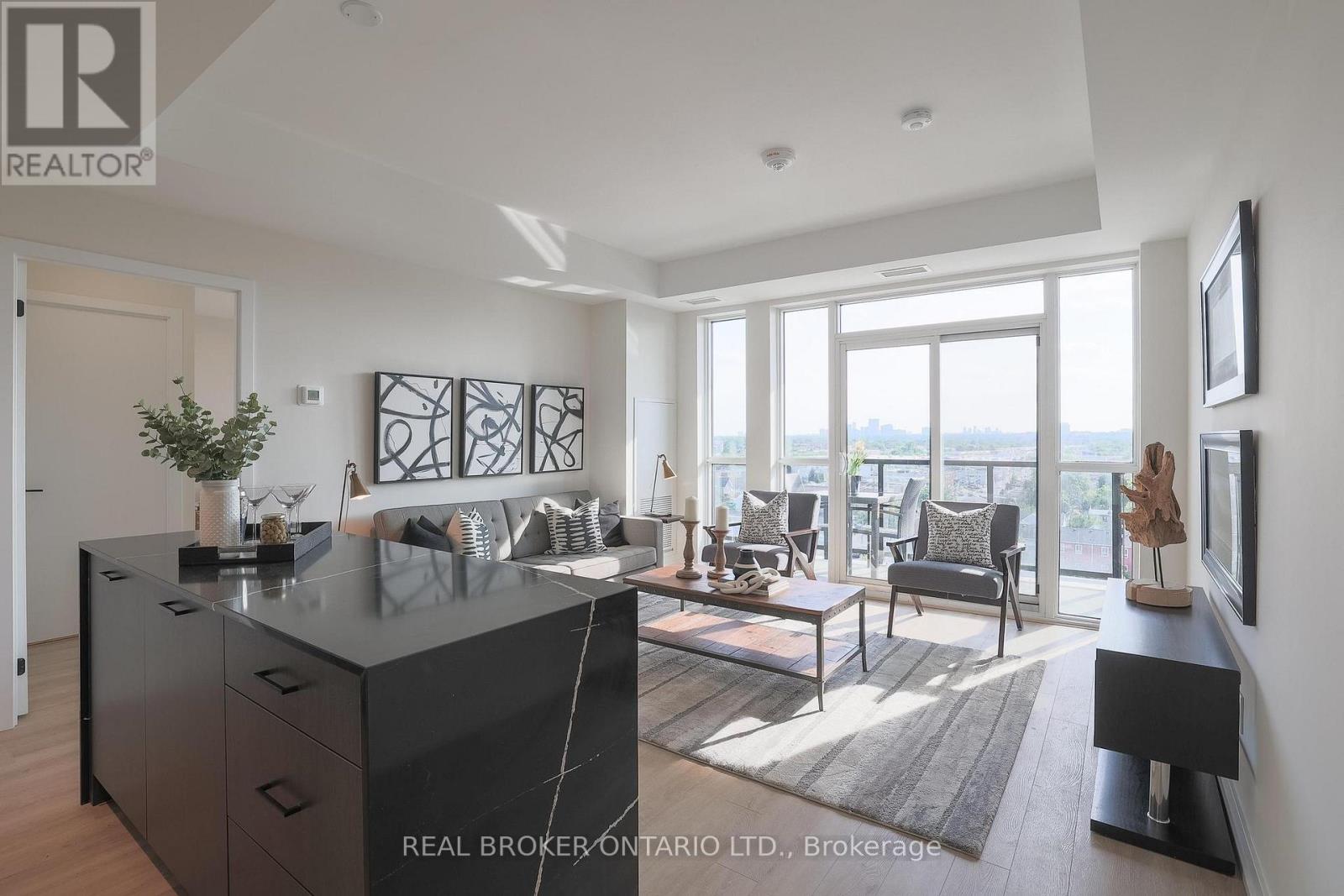 915 - 2300 St Clair Avenue W, Toronto, Ontario  M6N 0B3 - Photo 3 - W13002506