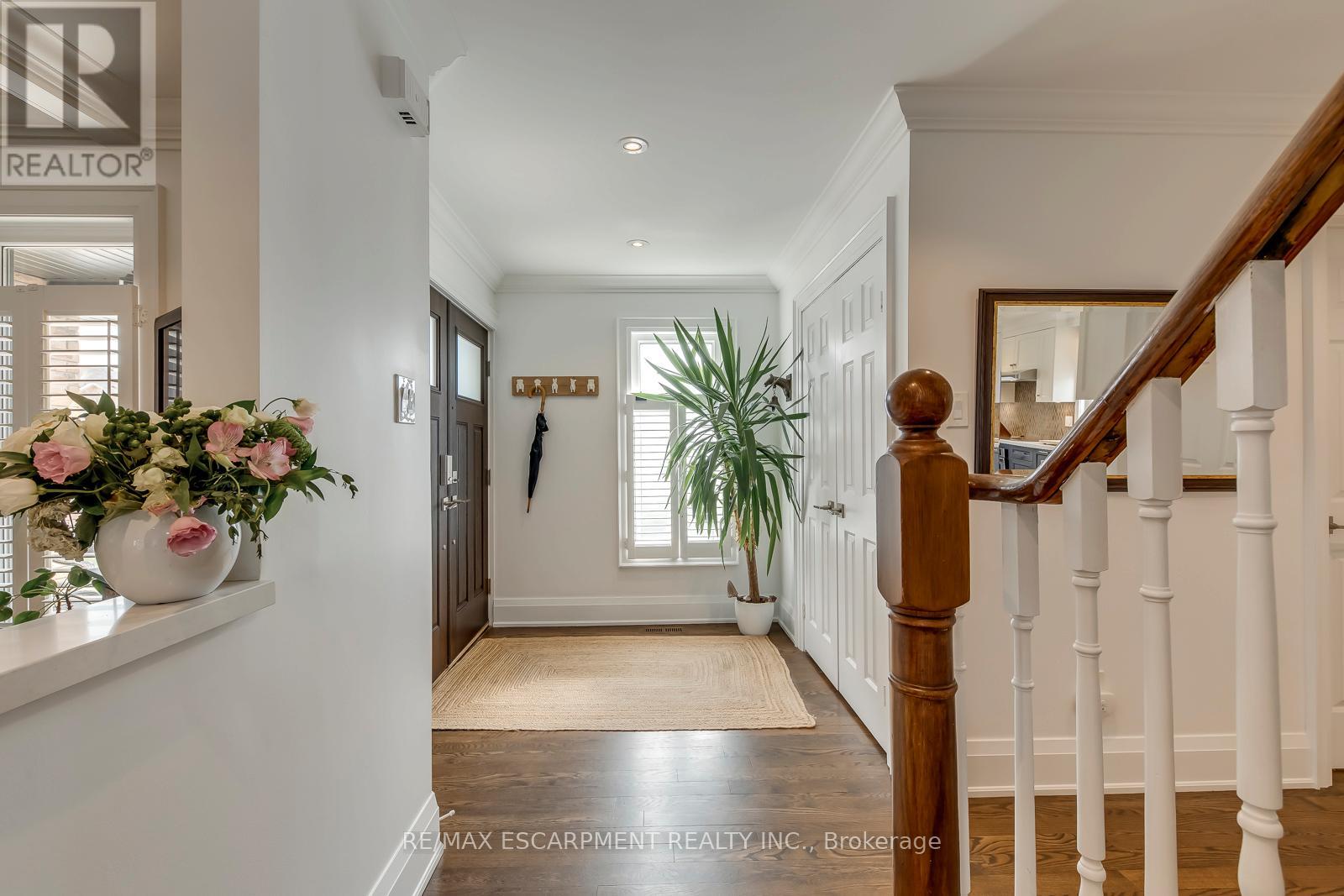 3311 Springvale Court, Burlington, Ontario  L7M 3Y6 - Photo 3 - W13002522