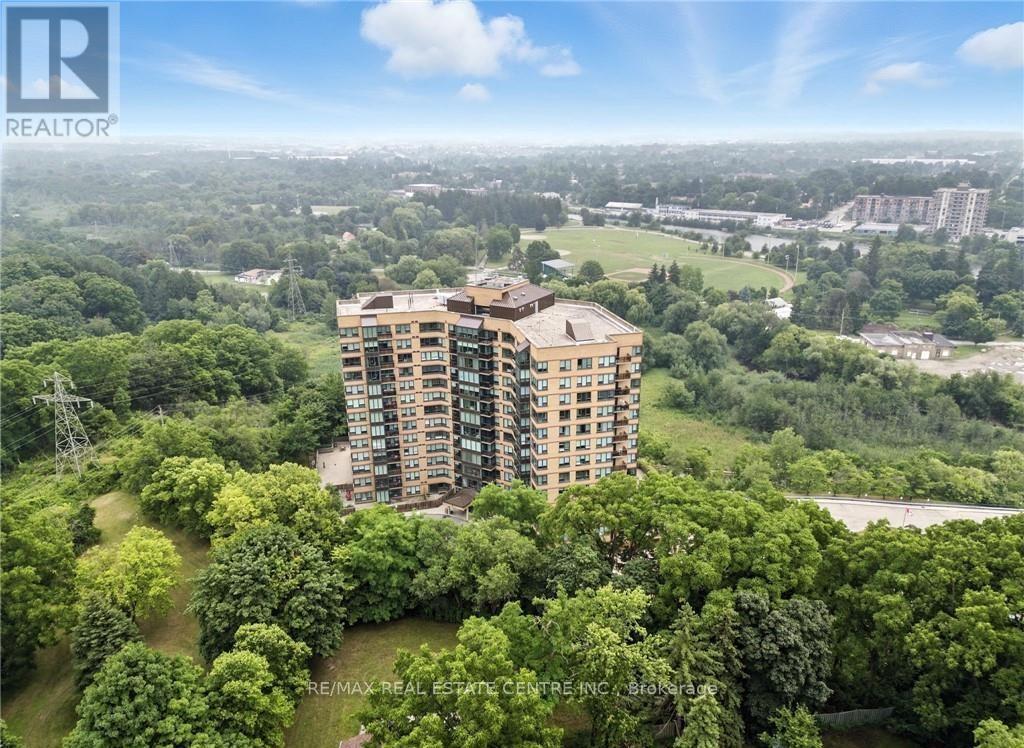 808 - 237 King Street W, Cambridge, Ontario  N3H 5L2 - Photo 1 - X13002388