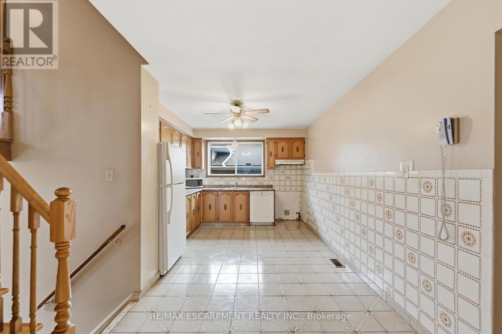 26 Adorn Court, Hamilton, Ontario  L8E 3N2 - Photo 12 - X13002414