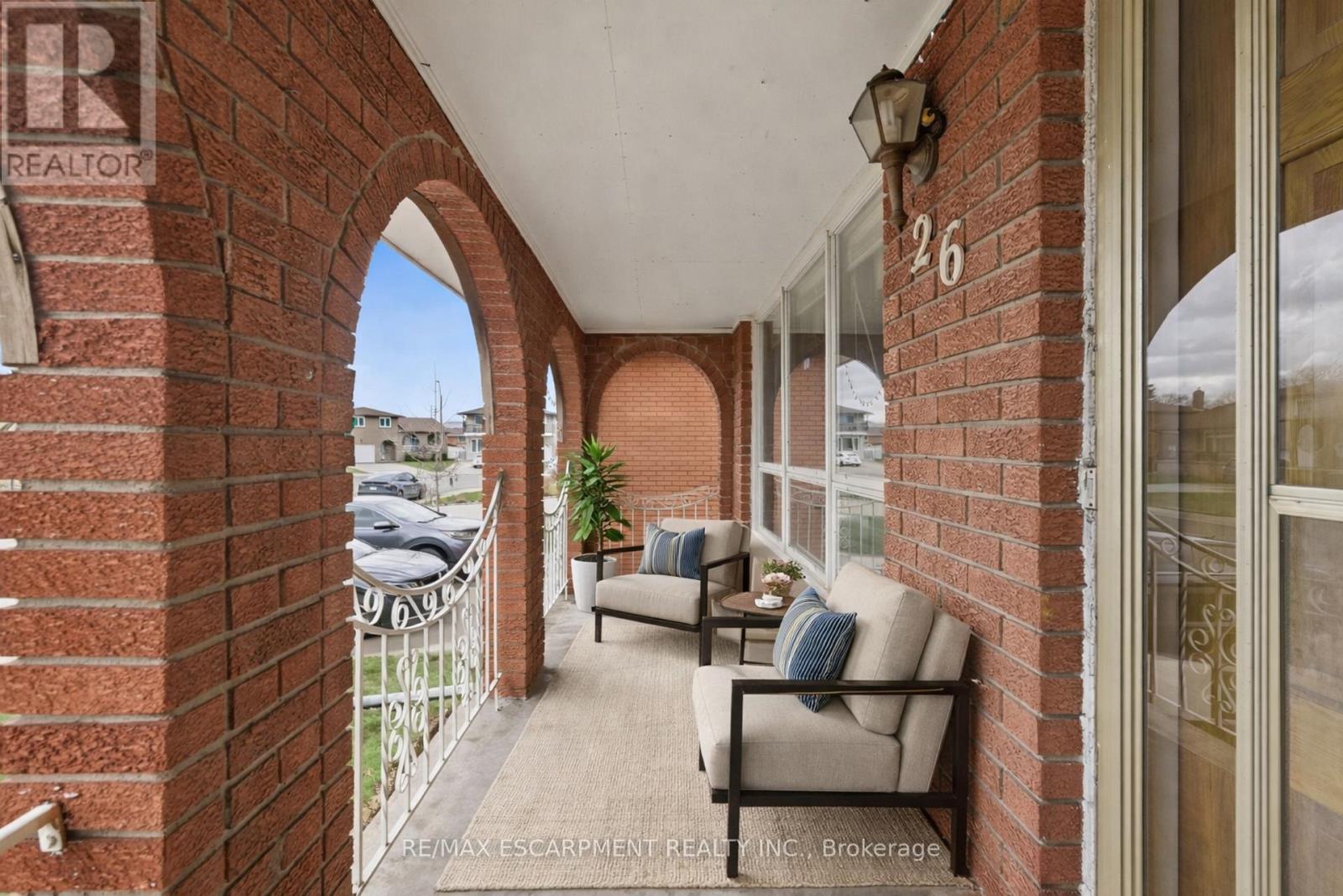 26 Adorn Court, Hamilton, Ontario  L8E 3N2 - Photo 2 - X13002414