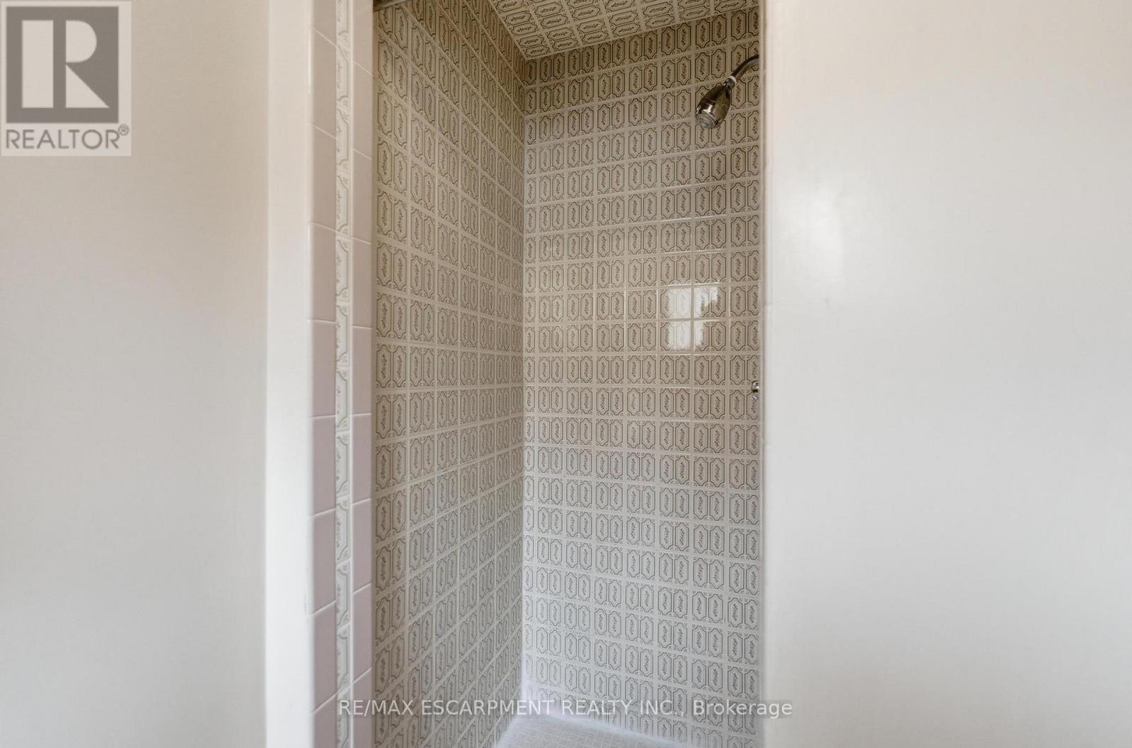 26 Adorn Court, Hamilton, Ontario  L8E 3N2 - Photo 27 - X13002414