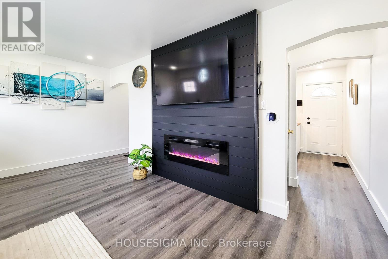 5 Martha Street, Hamilton, Ontario  L8H 2B7 - Photo 1 - X13002440