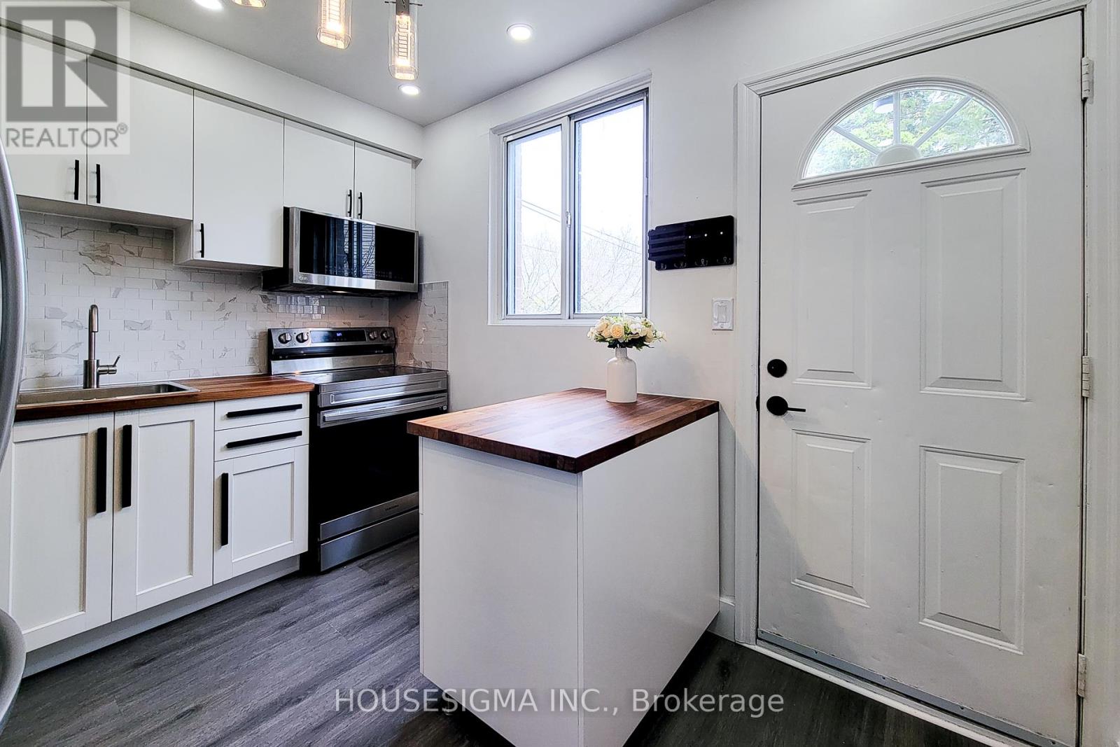 5 Martha Street, Hamilton, Ontario  L8H 2B7 - Photo 10 - X13002440