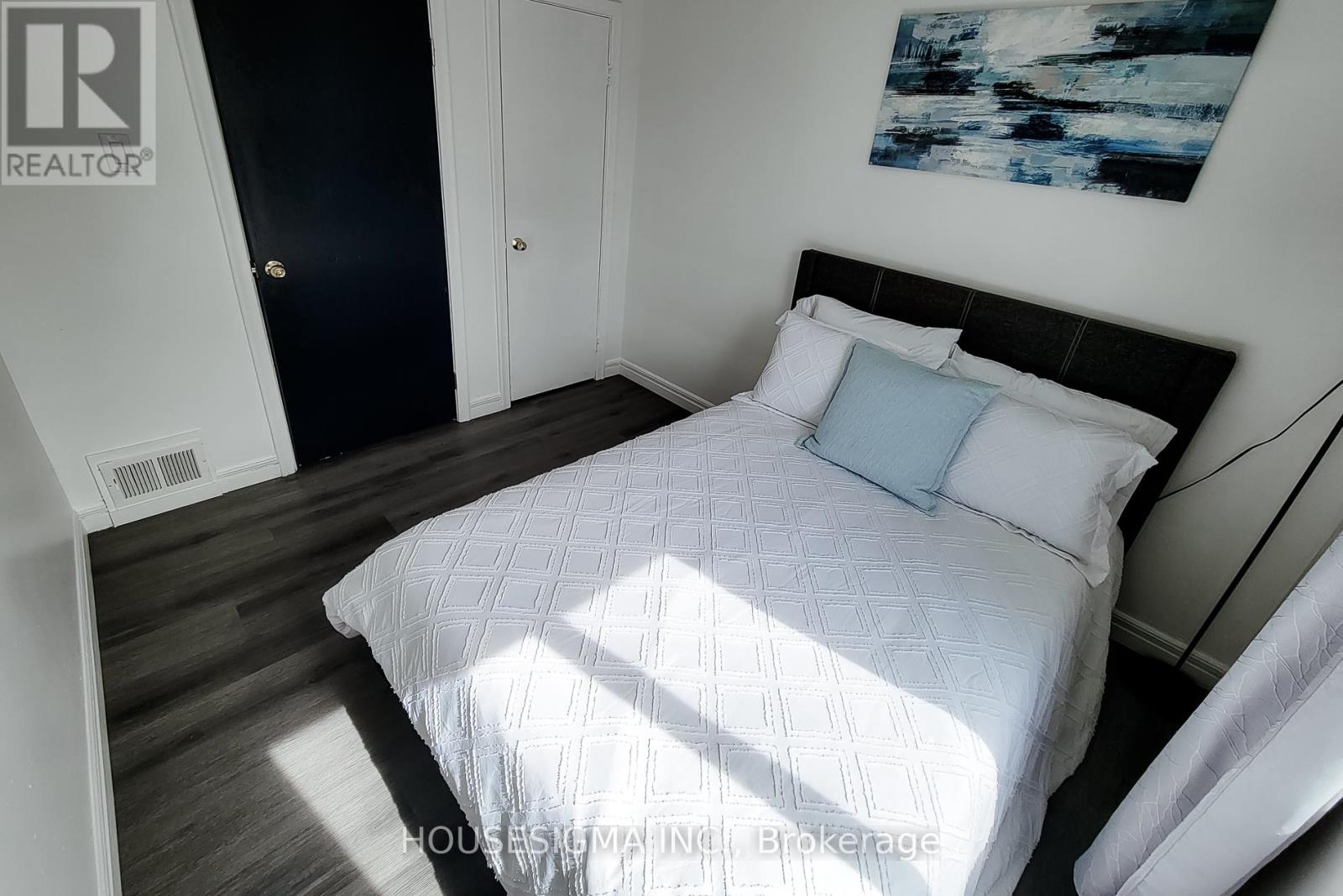 5 Martha Street, Hamilton, Ontario  L8H 2B7 - Photo 22 - X13002440