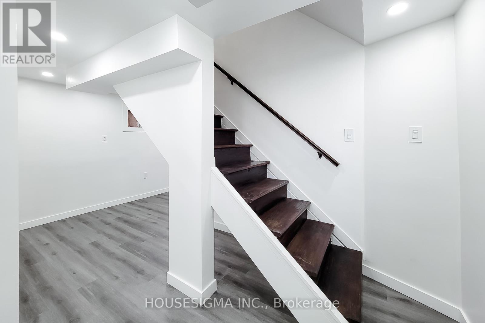 5 Martha Street, Hamilton, Ontario  L8H 2B7 - Photo 25 - X13002440