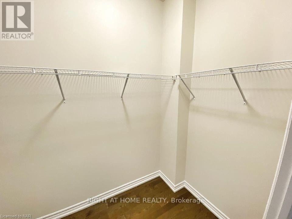 242 Explorer Way, Thorold, Ontario  L2V 0K2 - Photo 5 - X13002456