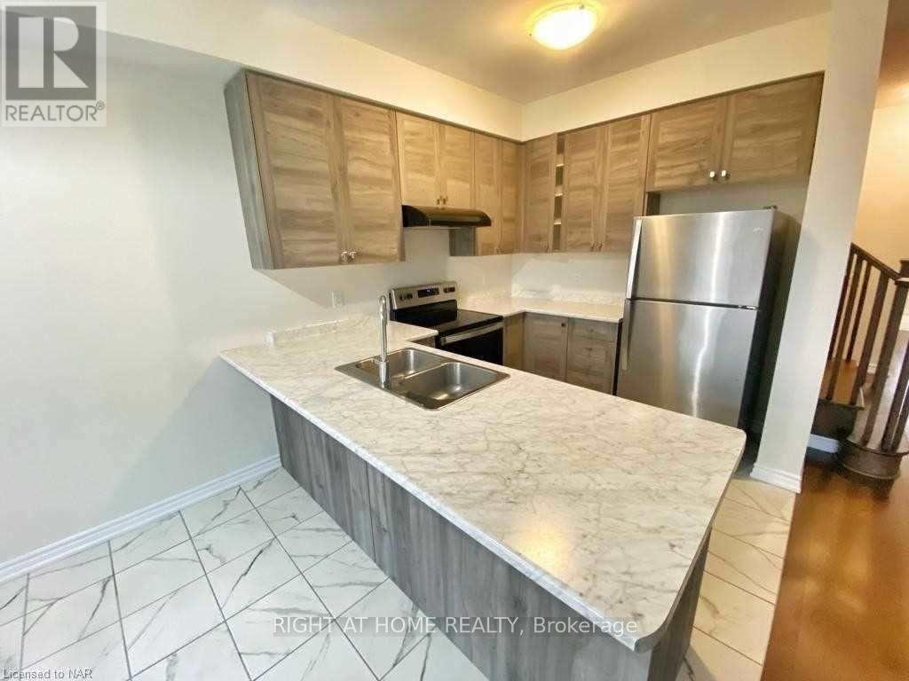 242 Explorer Way, Thorold, Ontario  L2V 0K2 - Photo 6 - X13002456