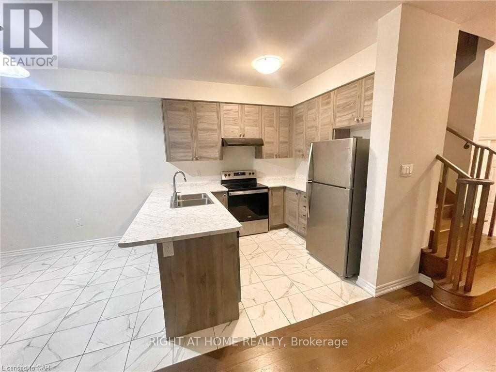 242 Explorer Way, Thorold, Ontario  L2V 0K2 - Photo 8 - X13002456