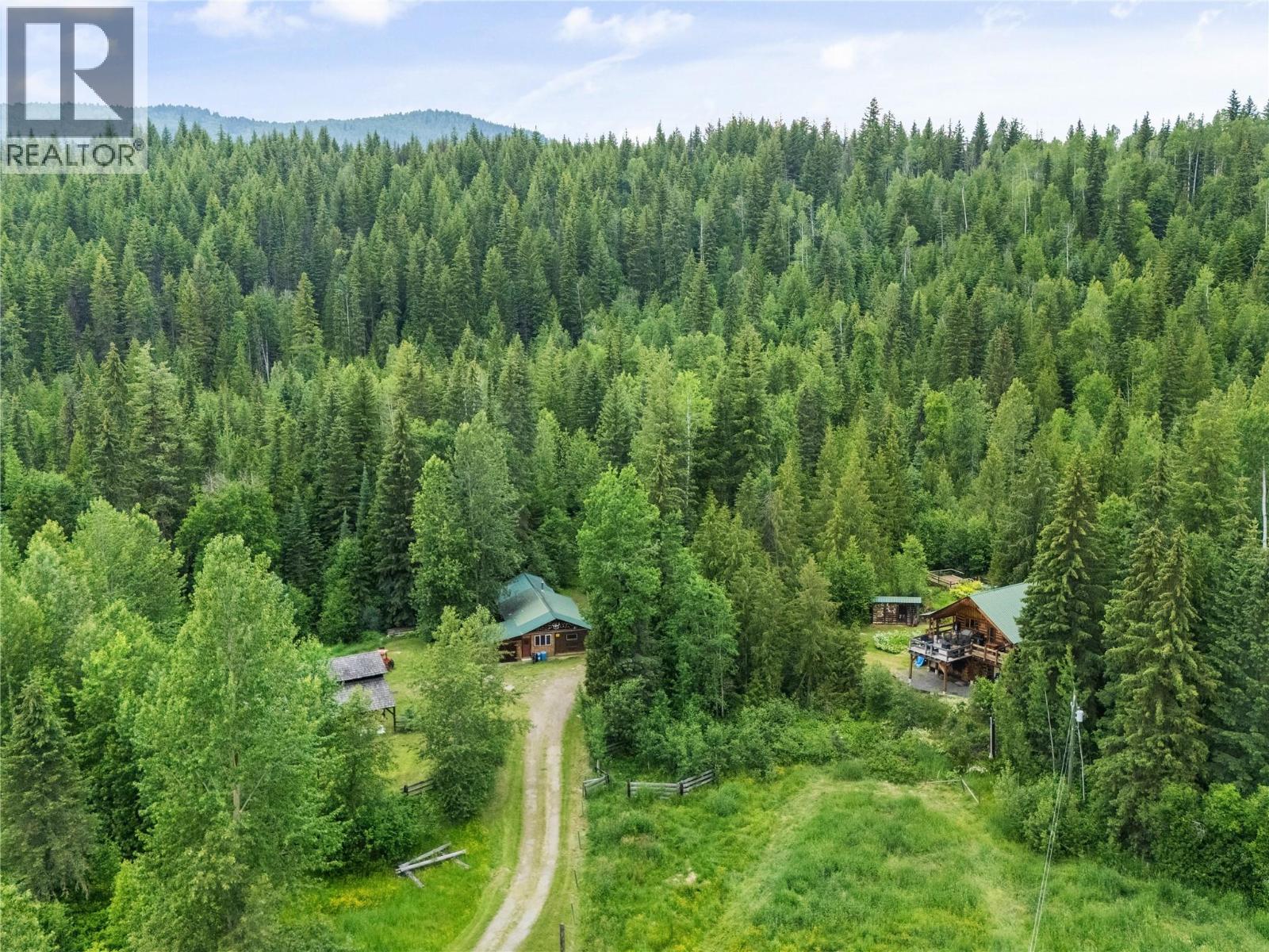 6177 Trout Creek Road, Clearwater, British Columbia