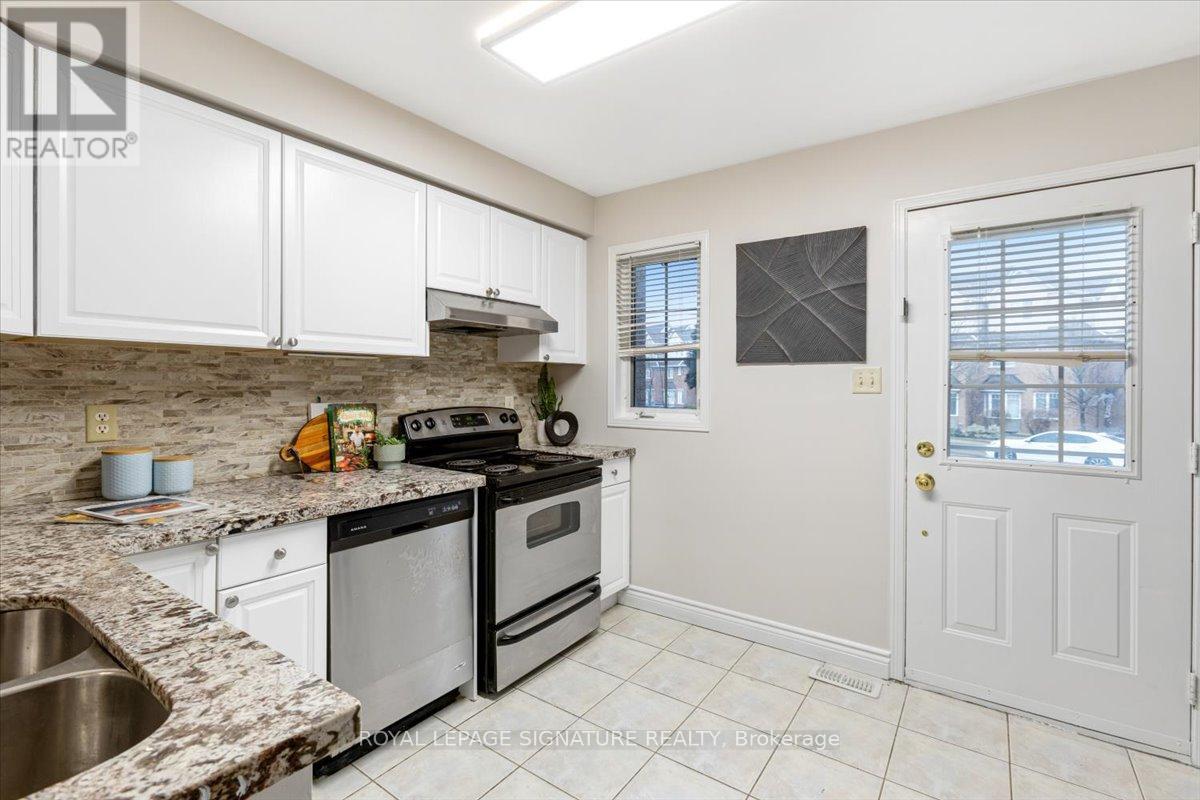 90 - 2 Hedge End Road, Toronto, Ontario  M1B 5Z8 - Photo 8 - E12999978