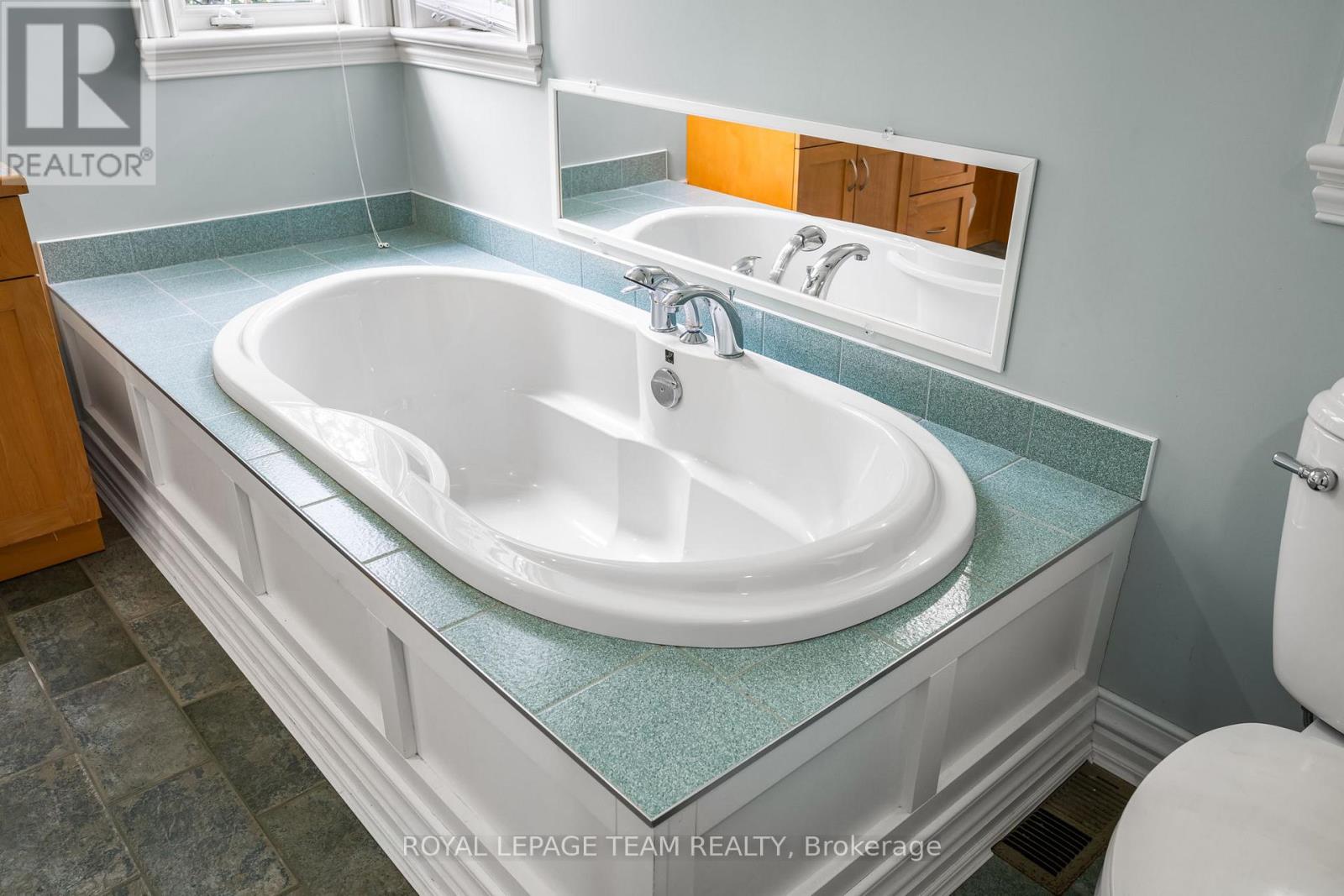 4310 Armitage Avenue, Ottawa, Ontario  K0A 1T0 - Photo 23 - X12829686