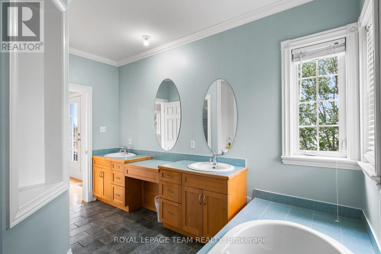 4310 Armitage Avenue, Ottawa, Ontario  K0A 1T0 - Photo 22 - X12829686