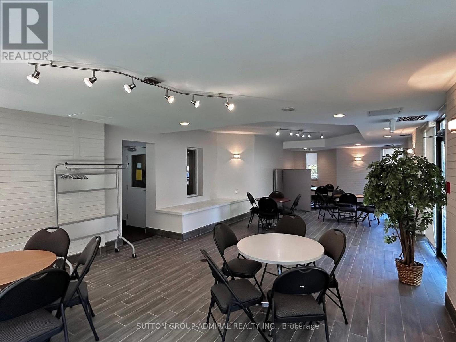 1009 - 7440 Bathurst Street, Vaughan, Ontario  L4J 7K8 - Photo 37 - N12979250