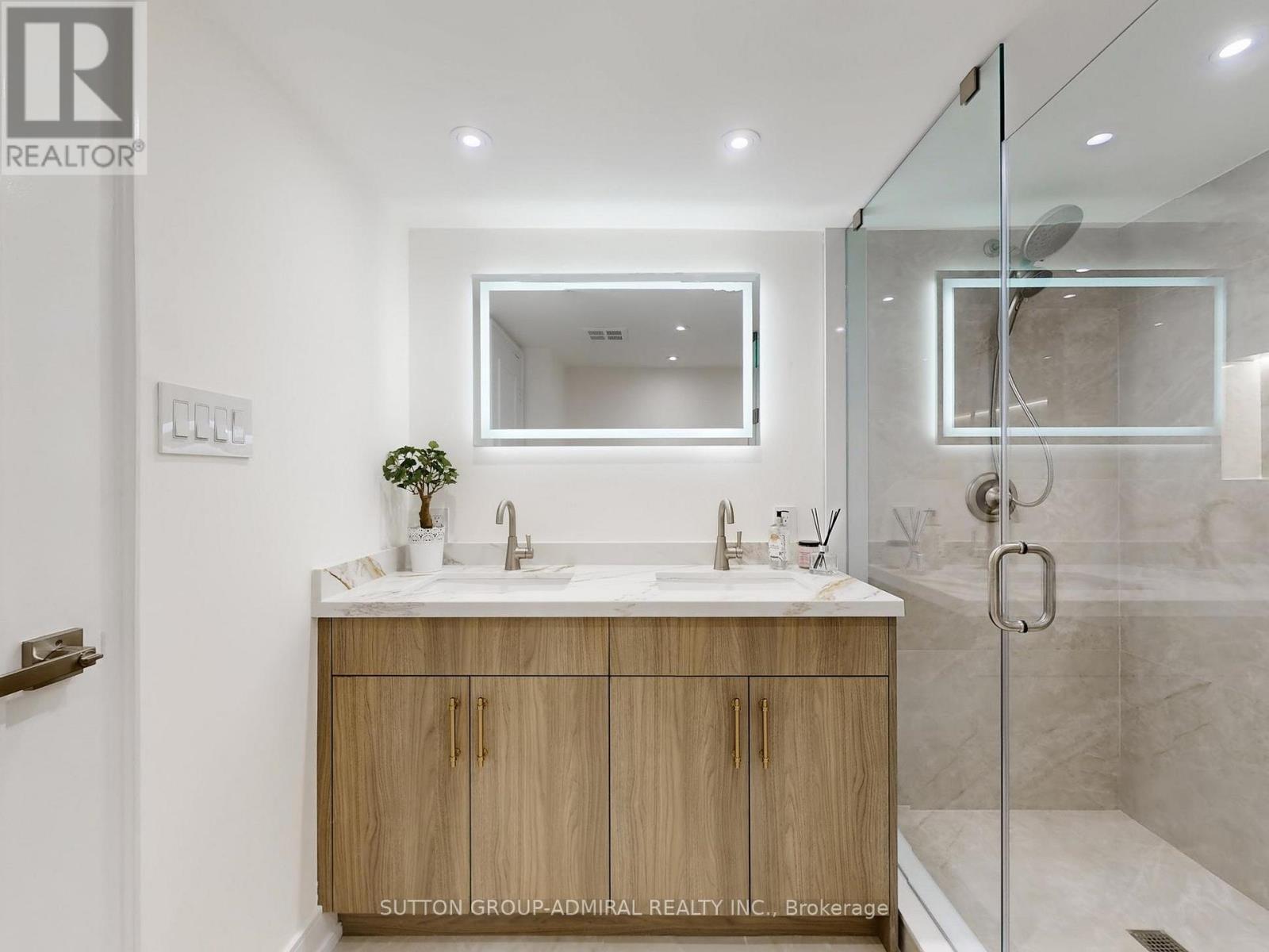 1009 - 7440 Bathurst Street, Vaughan, Ontario  L4J 7K8 - Photo 24 - N12979250