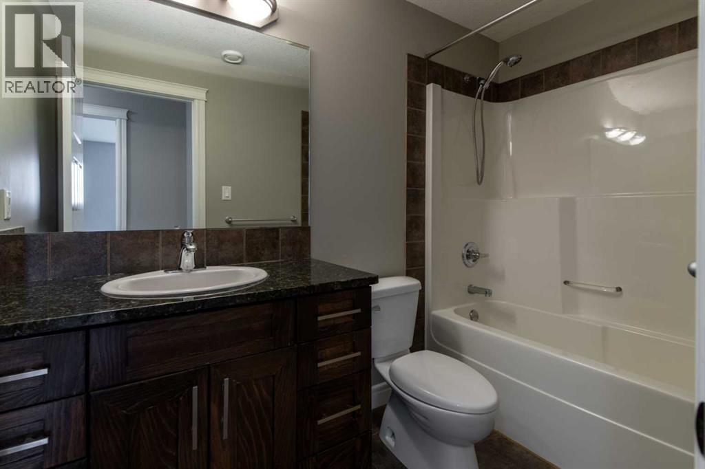 8, 895 Mount Sundance Manor W, Lethbridge, Alberta  T1J 1X7 - Photo 28 - A2291396