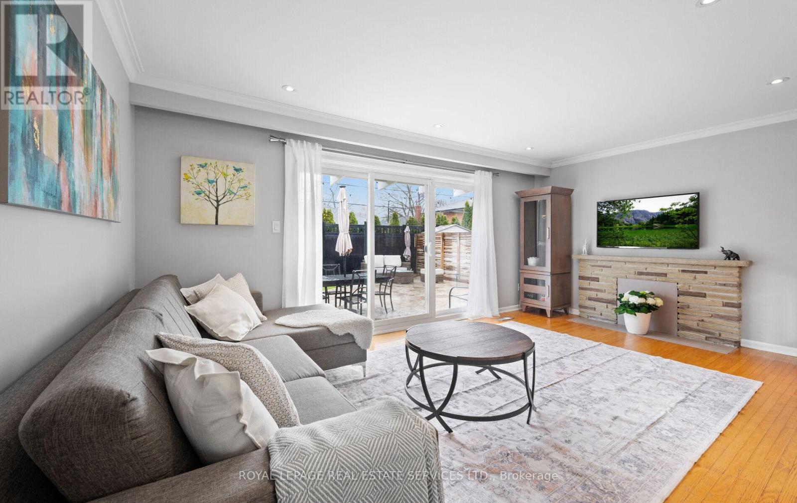 22 Arbroath Crescent, Toronto, Ontario  M9C 2T1 - Photo 7 - W13000200