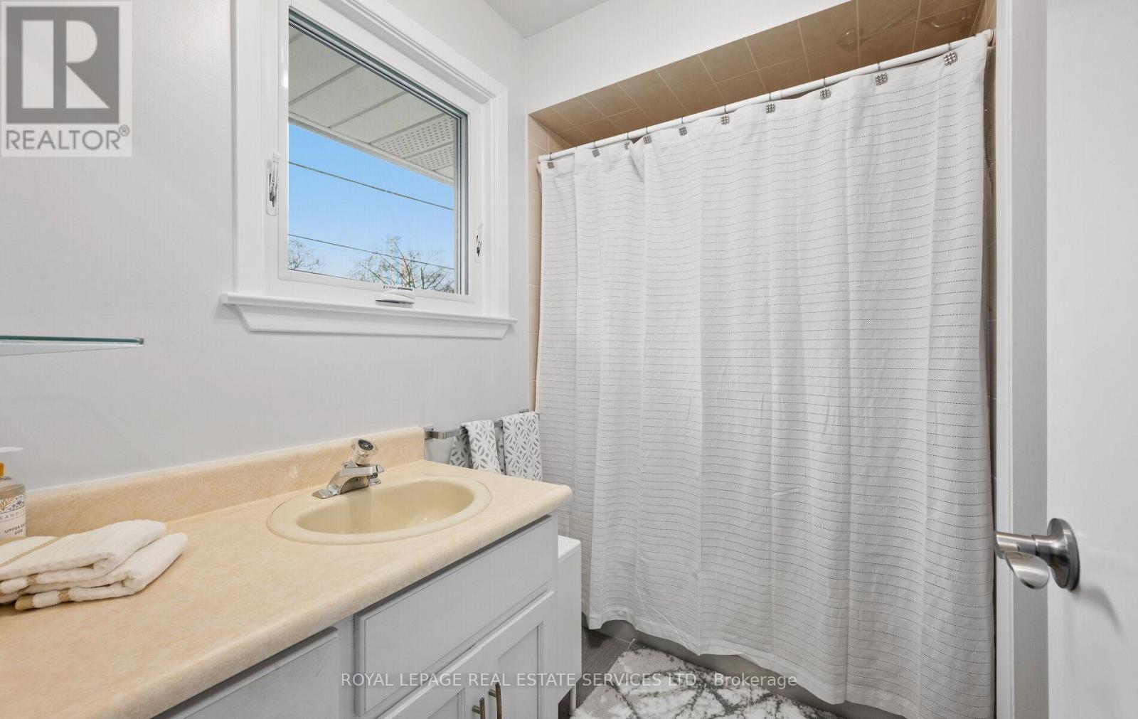 22 Arbroath Crescent, Toronto, Ontario  M9C 2T1 - Photo 21 - W13000200