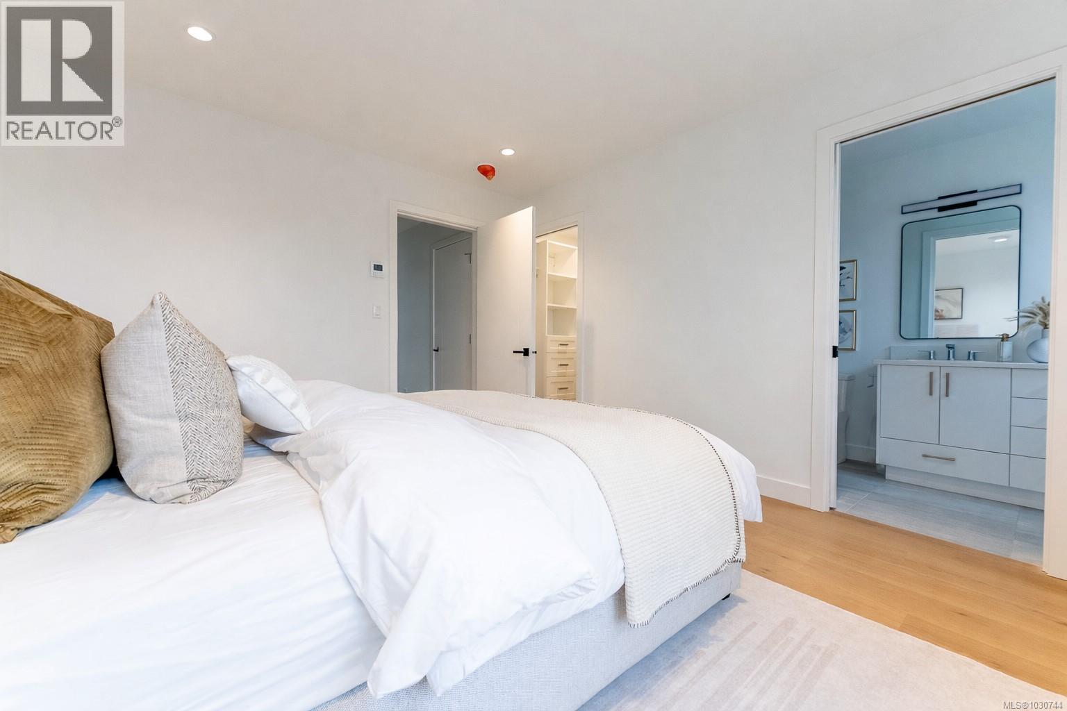 U8 3907 Cedar Hill Rd, Saanich, British Columbia  V8P 3Z8 - Photo 17 - 1030744