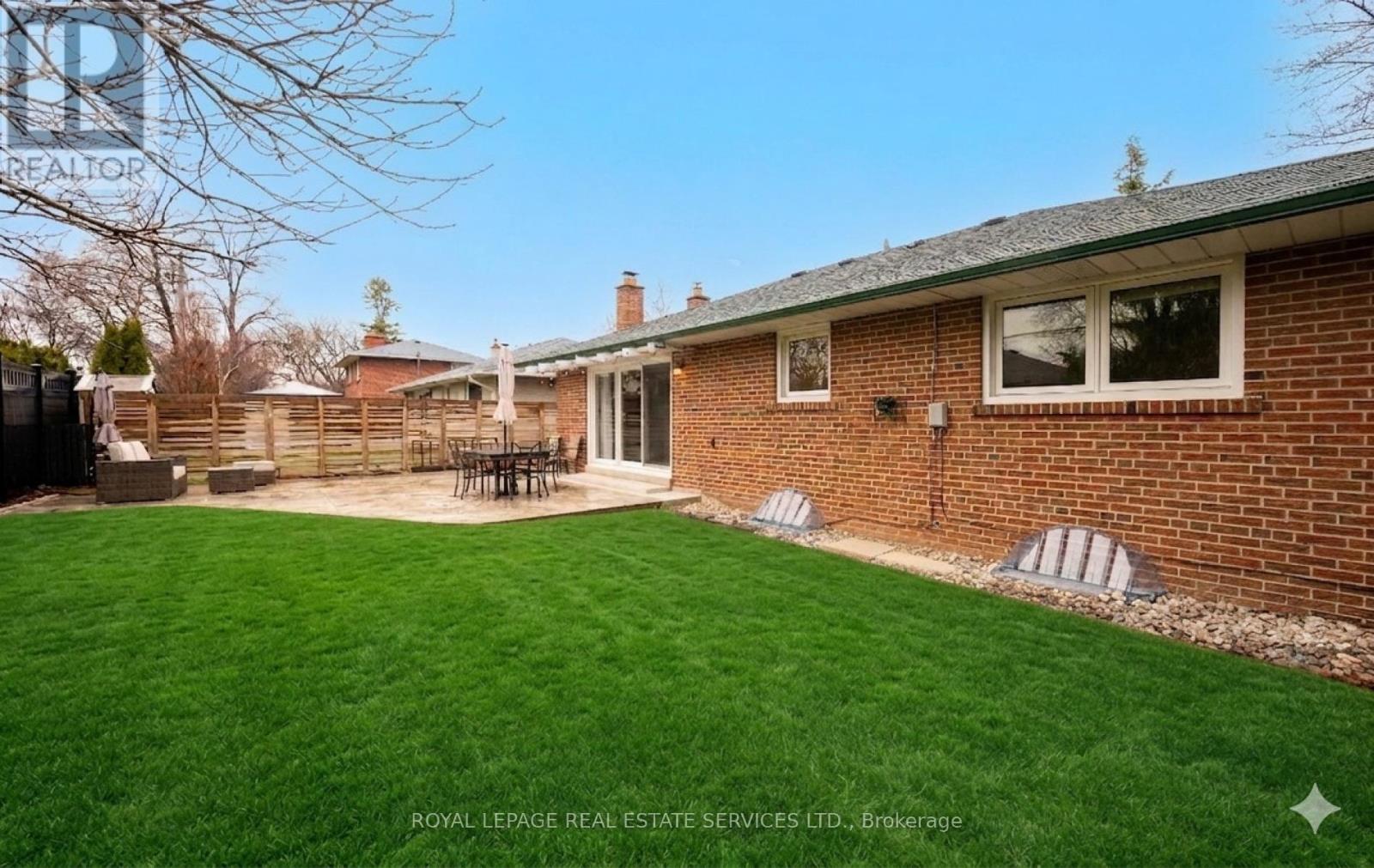 22 Arbroath Crescent, Toronto, Ontario  M9C 2T1 - Photo 41 - W13000200