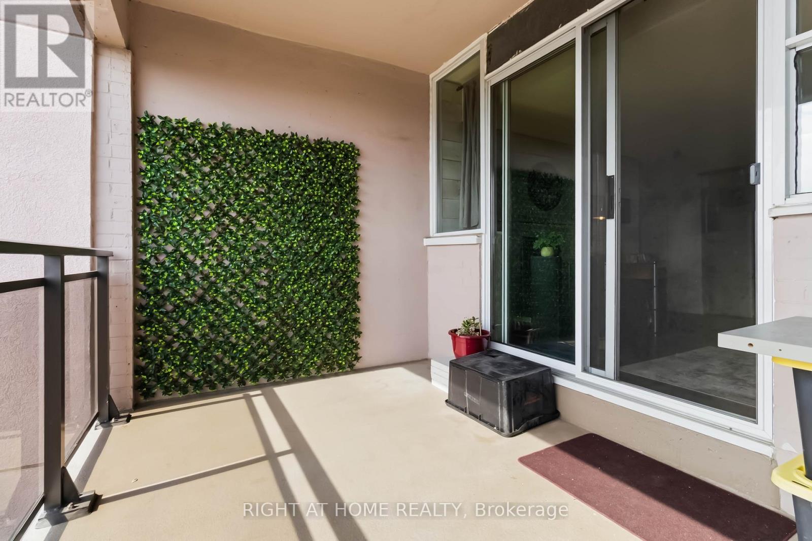 1706 - 975 Warwick Court, Burlington, Ontario  L7T 3Z7 - Photo 26 - W13002246