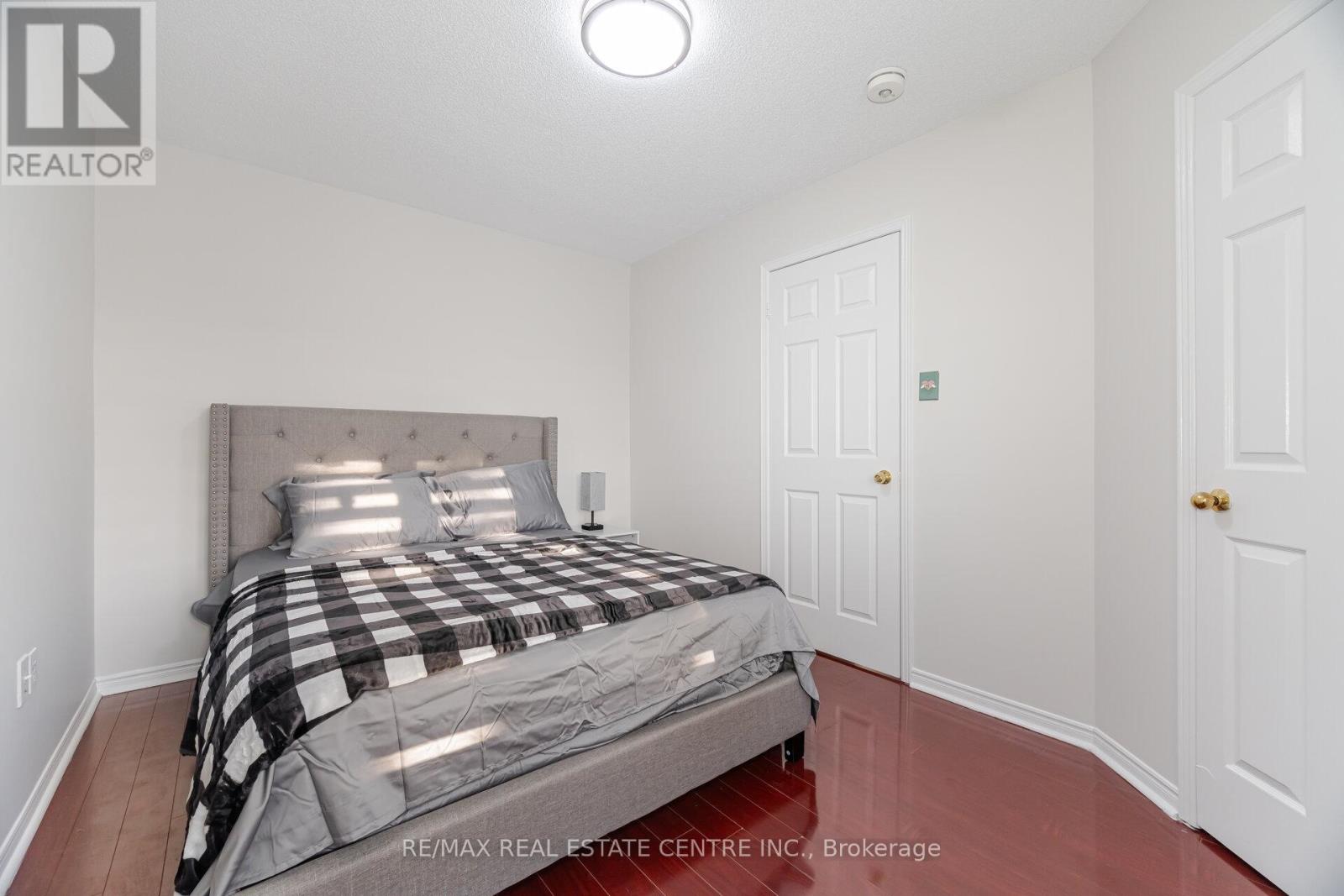 48 Cortez Court, Brampton, Ontario  L6X 3Y9 - Photo 34 - W13002378