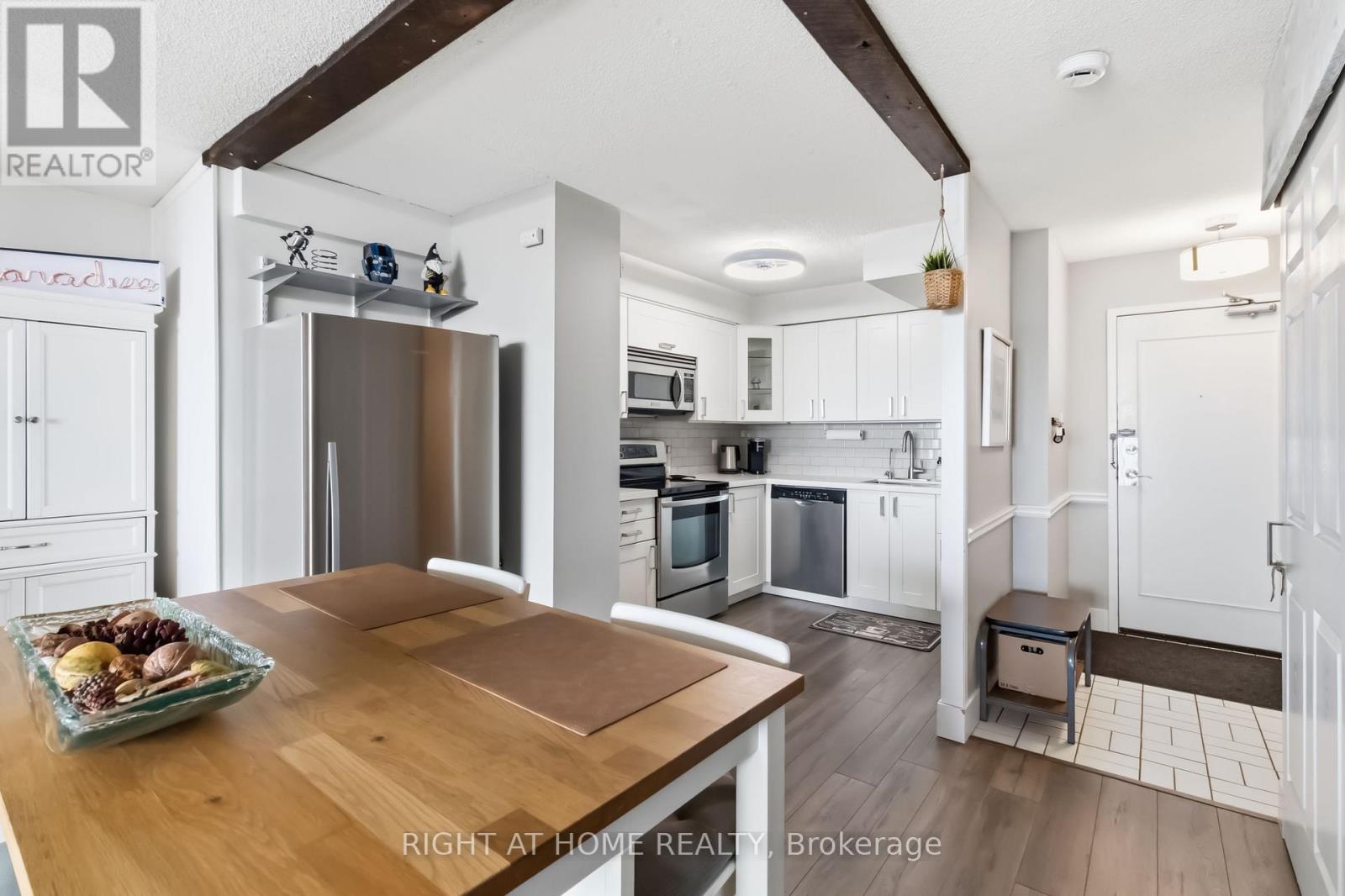 1706 - 975 Warwick Court, Burlington, Ontario  L7T 3Z7 - Photo 11 - W13002246