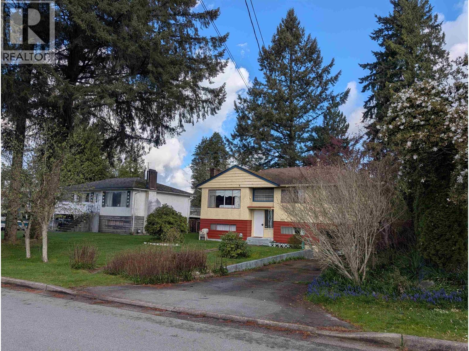 1681 Smith Avenue, Coquitlam, British Columbia  V3J 2Y4 - Photo 2 - R3111254