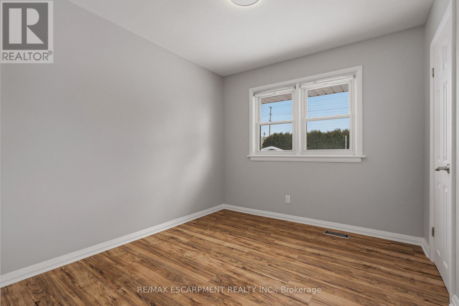 20 Shirley Street, Hamilton, Ontario  L9H 4S3 - Photo 24 - X12779770