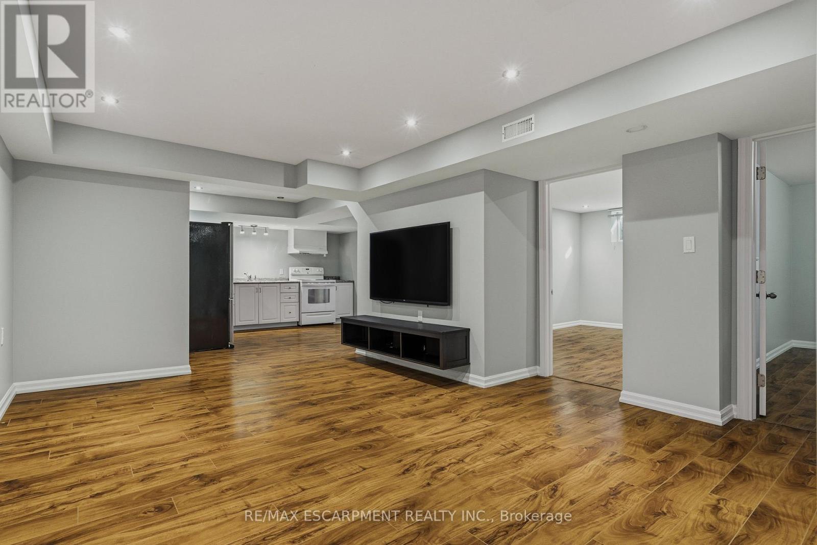 20 Shirley Street, Hamilton, Ontario  L9H 4S3 - Photo 31 - X12779770