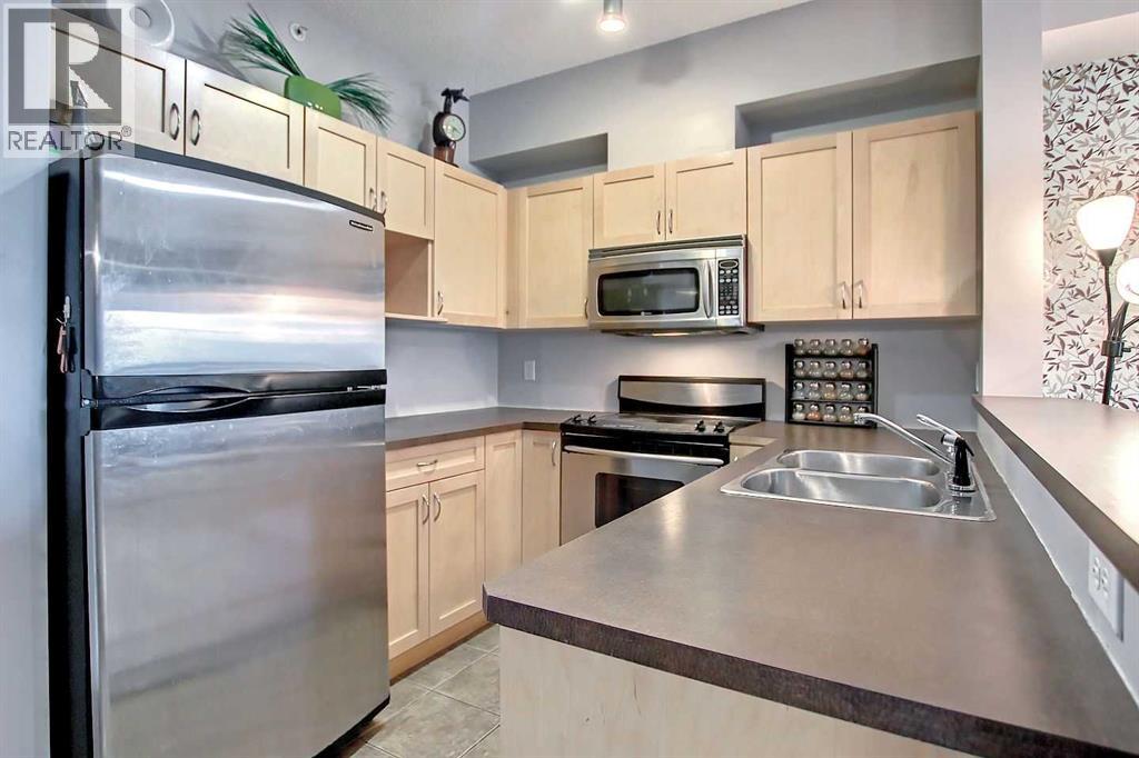 9303, 70 Panamount Drive Nw, Calgary, Alberta  T3K 6K6 - Photo 3 - A2293894