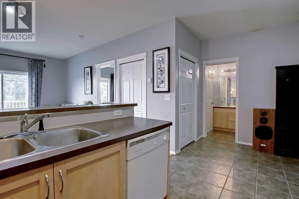 9303, 70 Panamount Drive Nw, Calgary, Alberta  T3K 6K6 - Photo 6 - A2293894