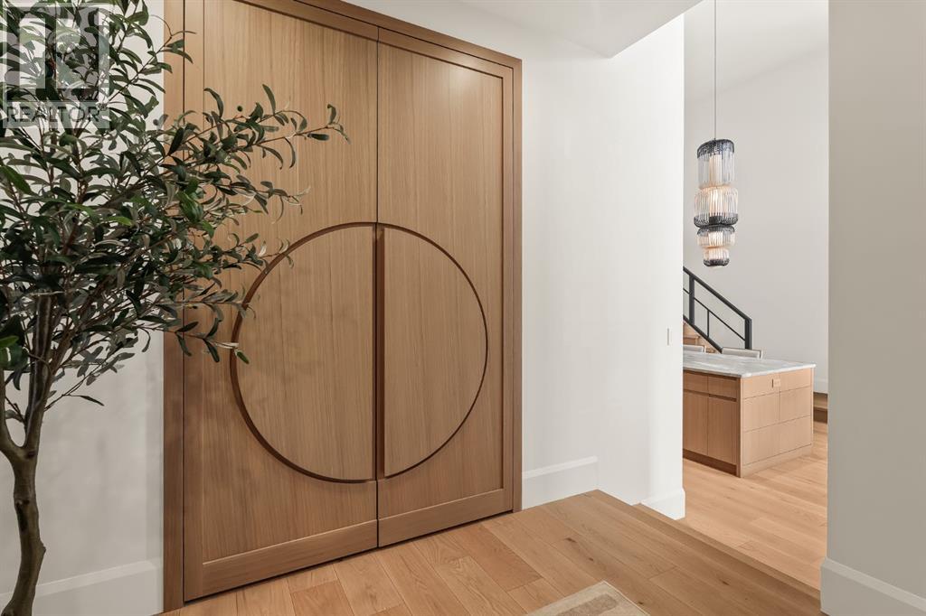 6 Stanley Crescent Sw, Calgary, Alberta  T2S 1G1 - Photo 5 - A2299752