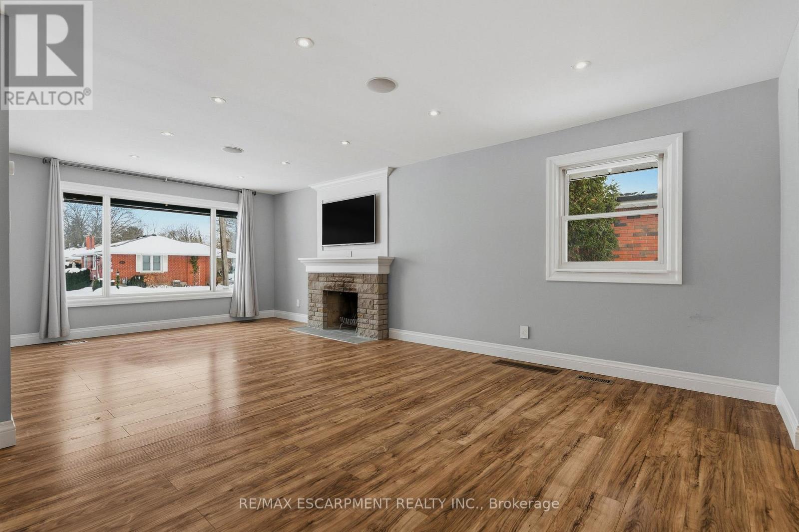 20 Shirley Street, Hamilton, Ontario  L9H 4S3 - Photo 16 - X12779770