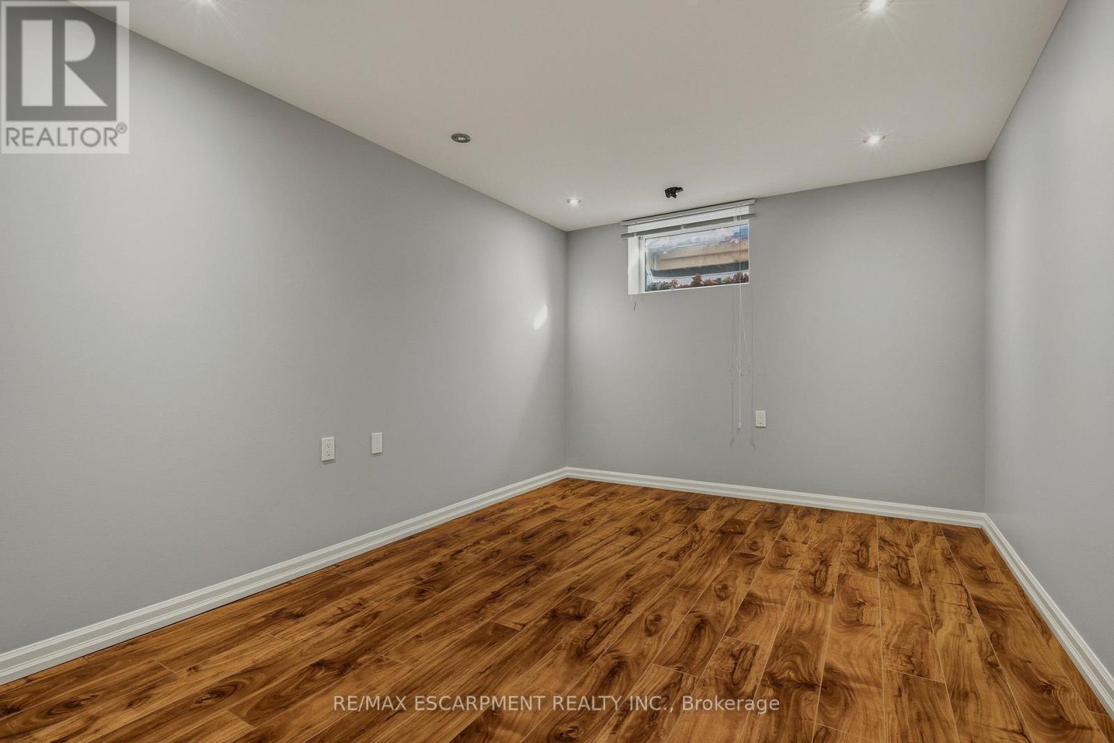 20 Shirley Street, Hamilton, Ontario  L9H 4S3 - Photo 37 - X12779770