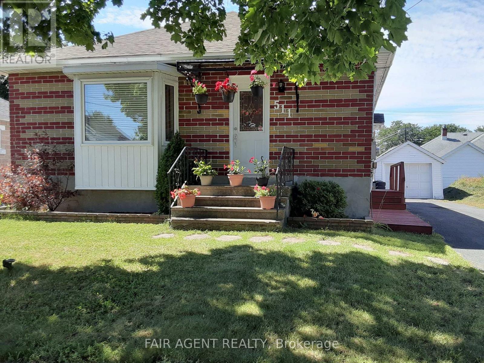 511 St. Felix Street, Cornwall, Ontario  K6H 5B2 - Photo 2 - X13002608