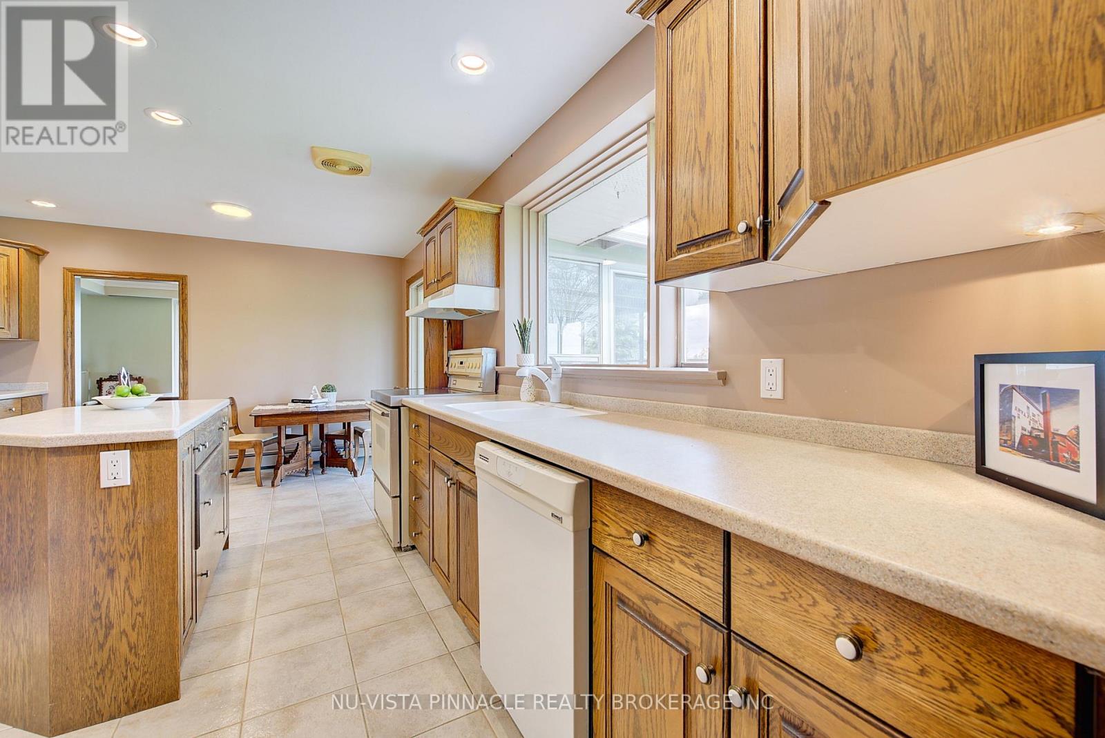 21752 Richmond Street, Middlesex Centre, Ontario  N5X 4B2 - Photo 13 - X13002698