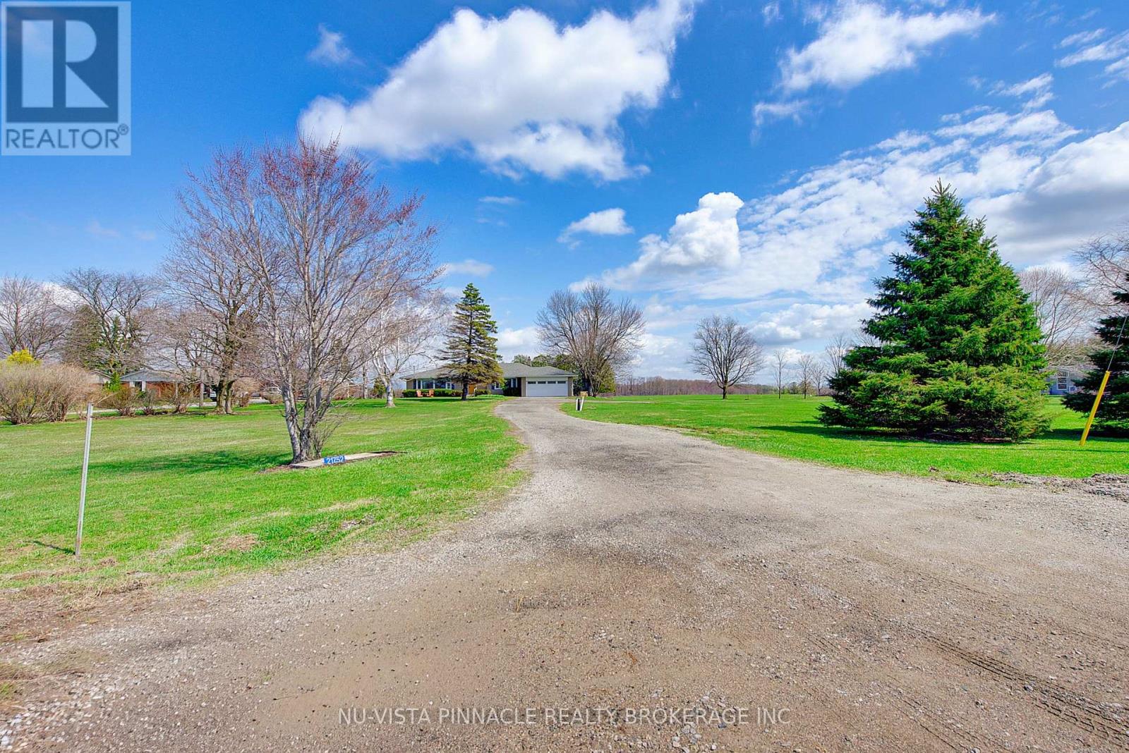 21752 Richmond Street, Middlesex Centre, Ontario  N5X 4B2 - Photo 3 - X13002698