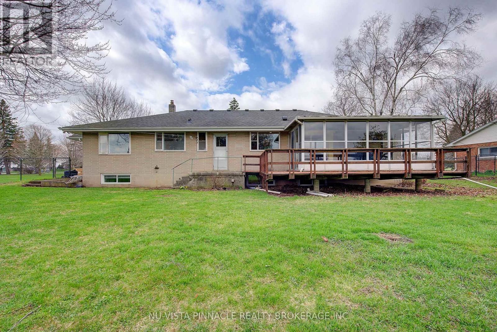 21752 Richmond Street, Middlesex Centre, Ontario  N5X 4B2 - Photo 36 - X13002698