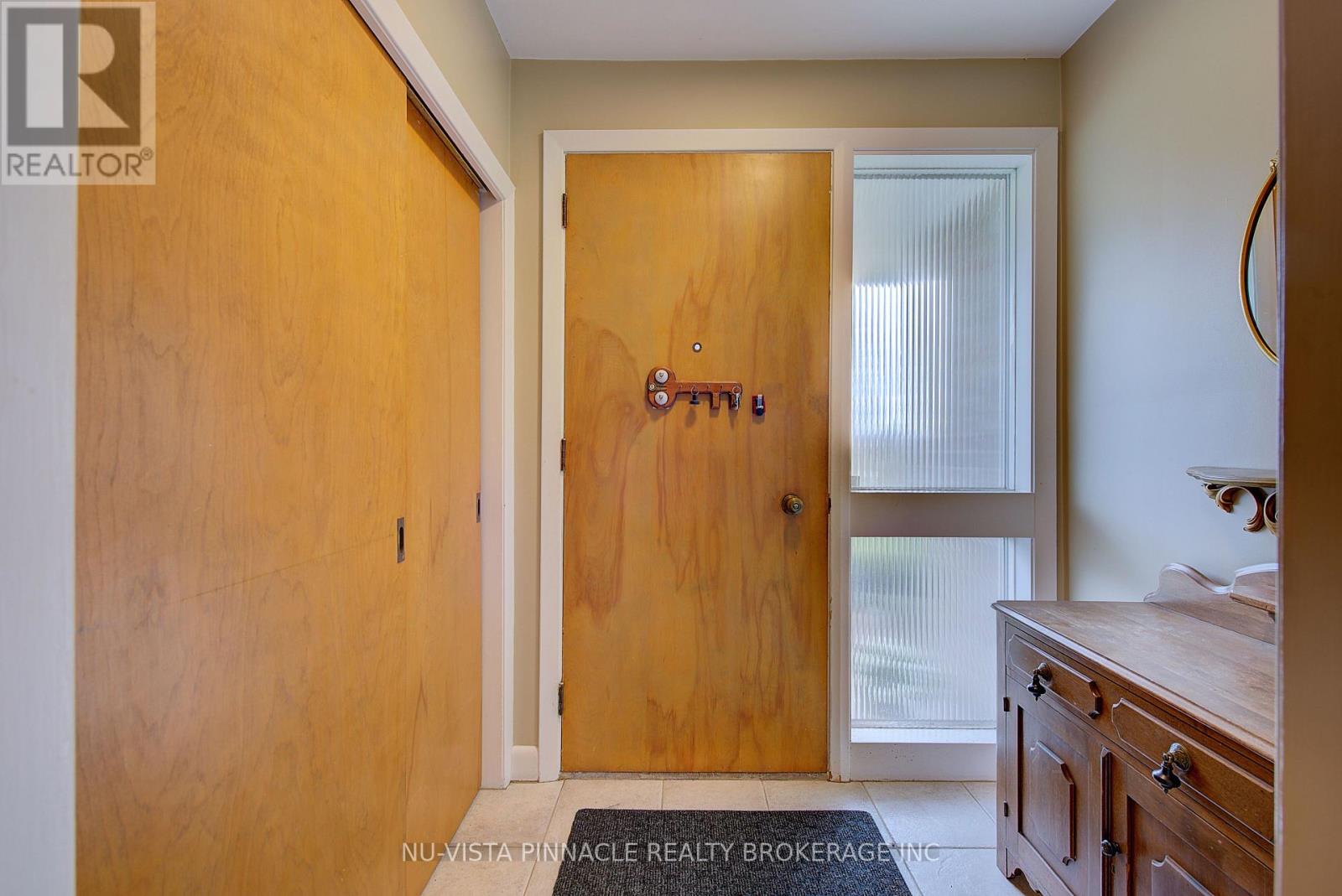 21752 Richmond Street, Middlesex Centre, Ontario  N5X 4B2 - Photo 5 - X13002698