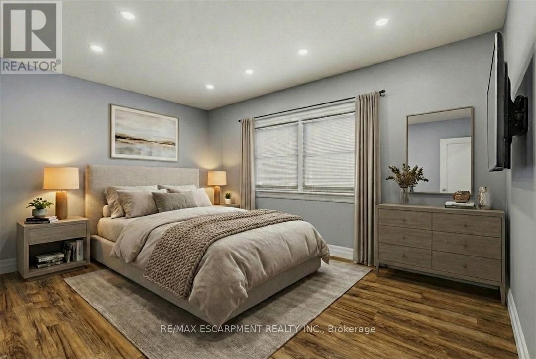 20 Shirley Street, Hamilton, Ontario  L9H 4S3 - Photo 6 - X12779770