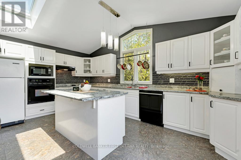 352 Highway 15, Rideau Lakes, Ontario  K7A 0E5 - Photo 13 - X13002588